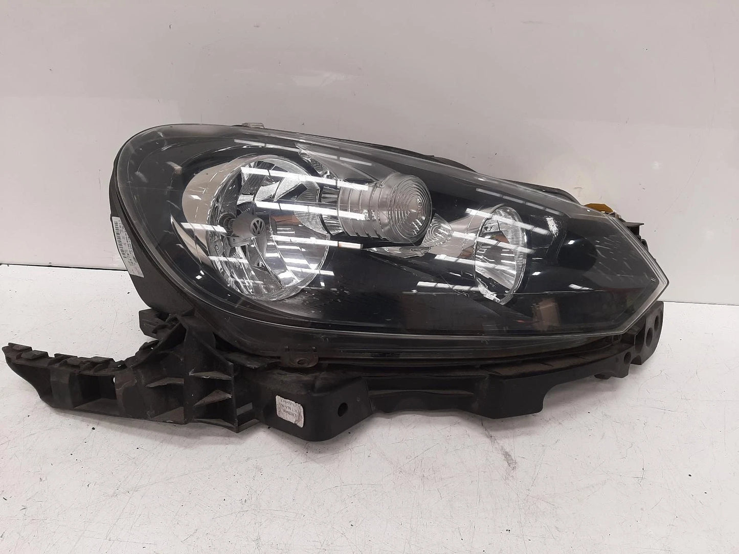 Volkswagen Golf Mk6 (5K) O/S Drivers Right Front Headlight Headlamp 