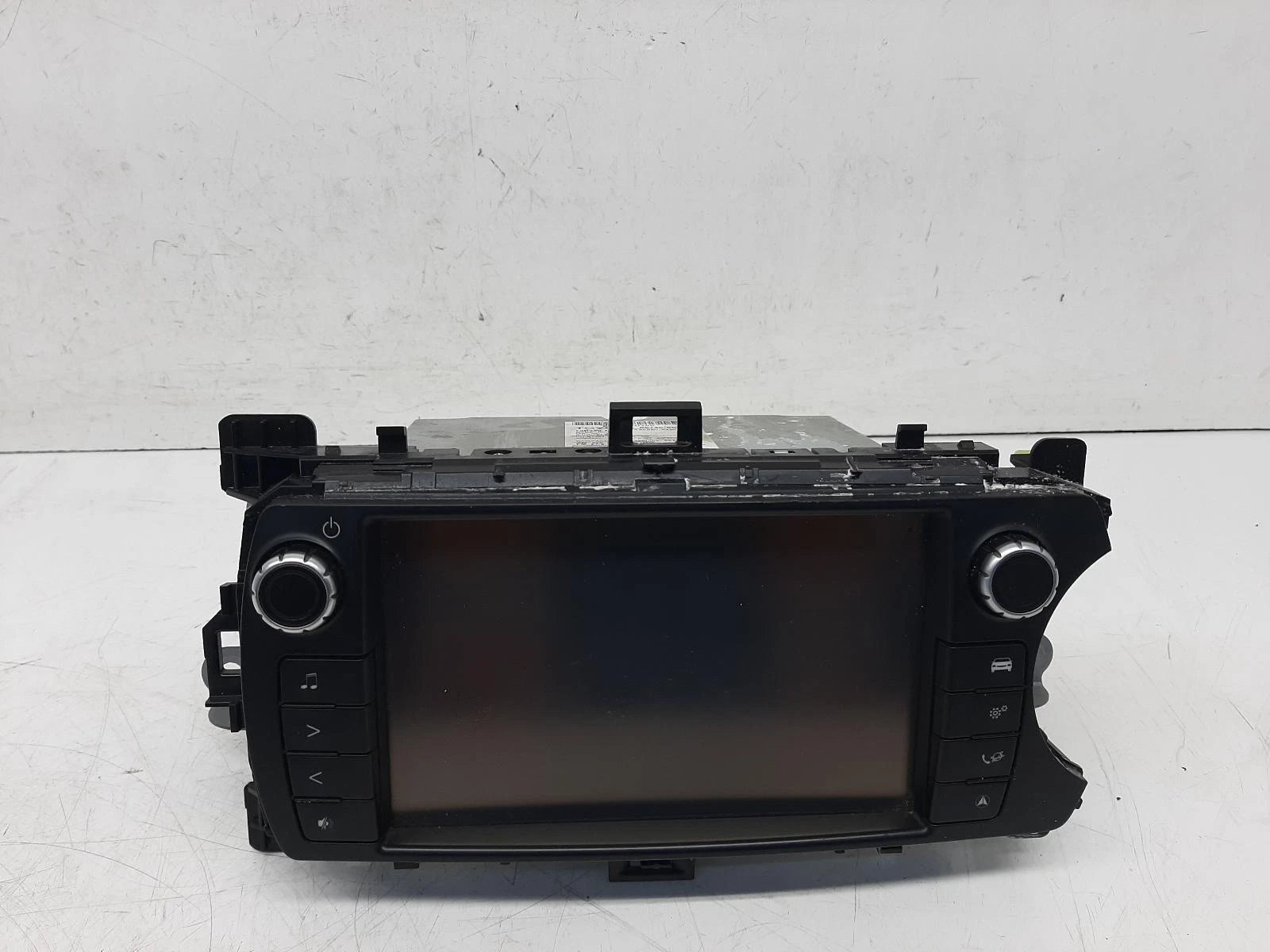 Toyota Yaris Mk3 (XP130) SAT. NAV. UNIT Satellite Navigation Head Unit 
