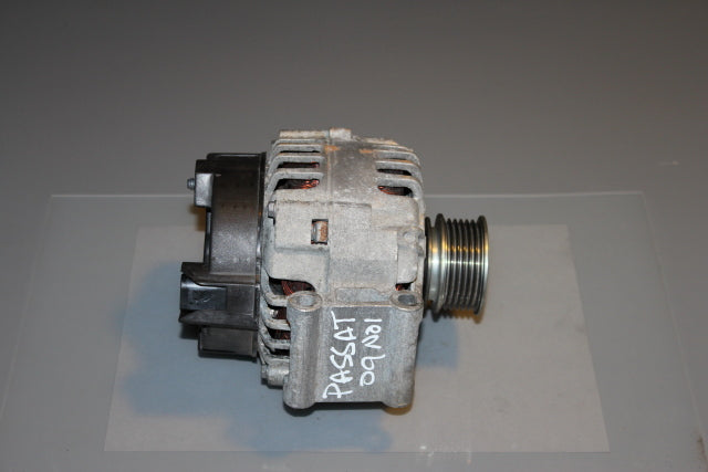 Volkswagen Passat Alternator 