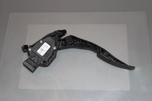 Opel Astra Accelerator Throttle Pedal 