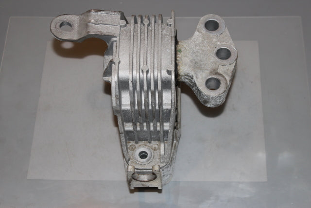 Opel Astra Engine Mounting Drivers Side 
