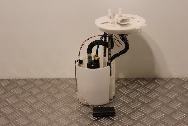 Opel Astra Fuel Pump (2010)