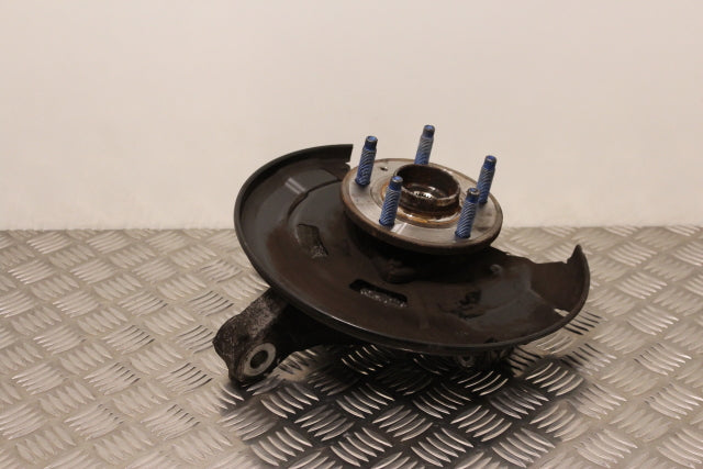 Opel Astra Stub Axle with Hub and Bearing Front Drivers Side 