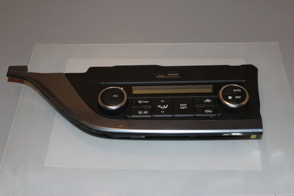 Toyota Auris Heater Control Switch (2012) - 1
