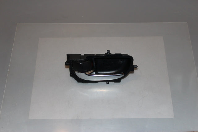Toyota Yaris Door Handle Inner Front Passengers Side (2012)