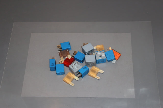 Renault Clio Relays and Fuses (2013)