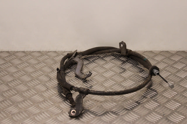 Hyundai i30 Handbrake Cable R 