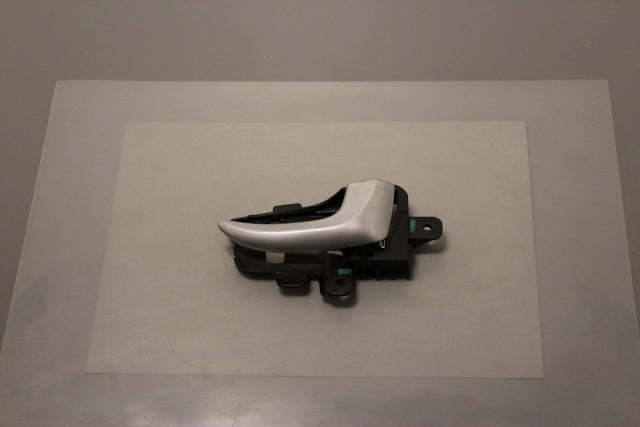 Hyundai i30 Door Handle Inner Front Drivers (2013)