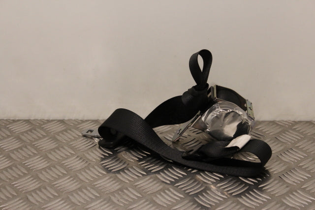 Toyota Auris Seat Belt Rear Passengers Side (2013)
