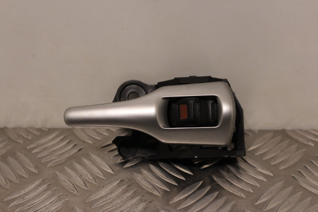 Toyota Auris Door Handle Inner Rear Passengers Side (2013)