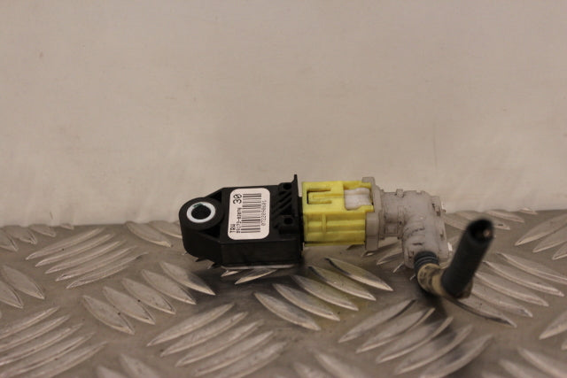 Toyota Auris Airbag Sensor Front Passengers Side (2013)