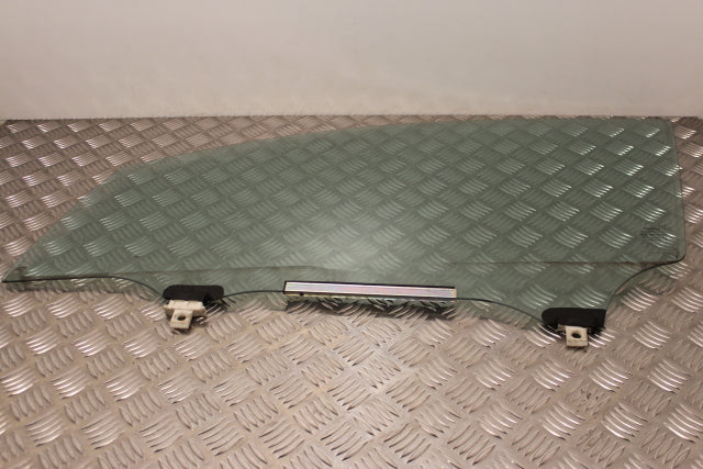 Toyota Auris Door Window Glass Front Passengers Side (2013)