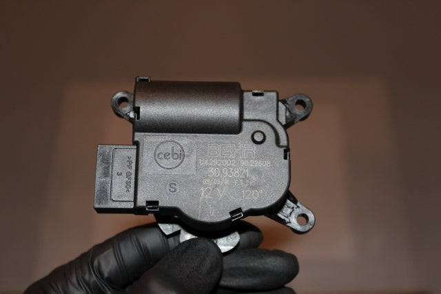 Peugeot 3008 Heater Flap Control Unit 