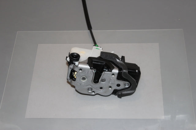 Opel Insignia Door Lock Assembly Front Drivers Side (201