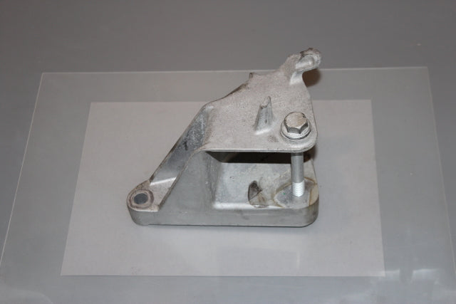 Opel Insignia Engine Mounting Support Bracket Rear (2015)