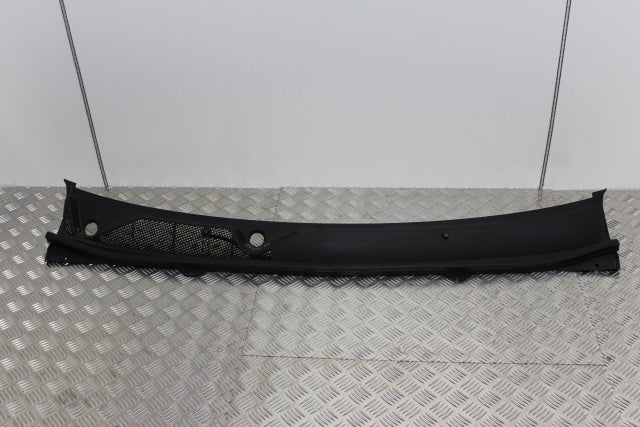 Opel Insignia Windscreen Panel (2015)