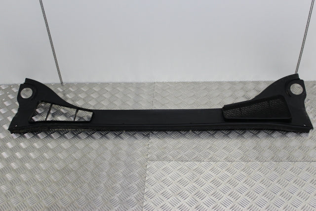 Ford Focus Windscreen Panel (2016)