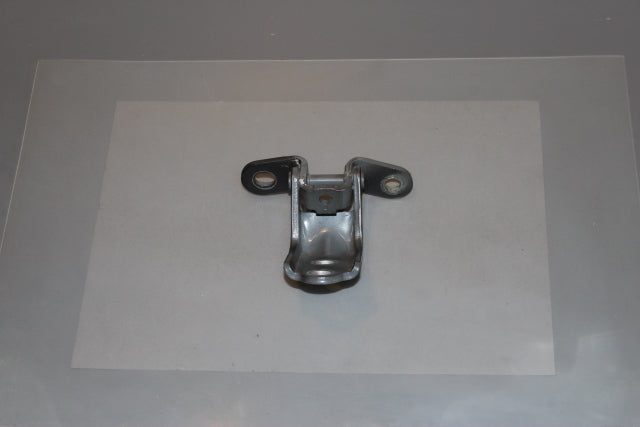 Hyundai Tucson Door Hinge Bottom Front Passengers Side (2016)