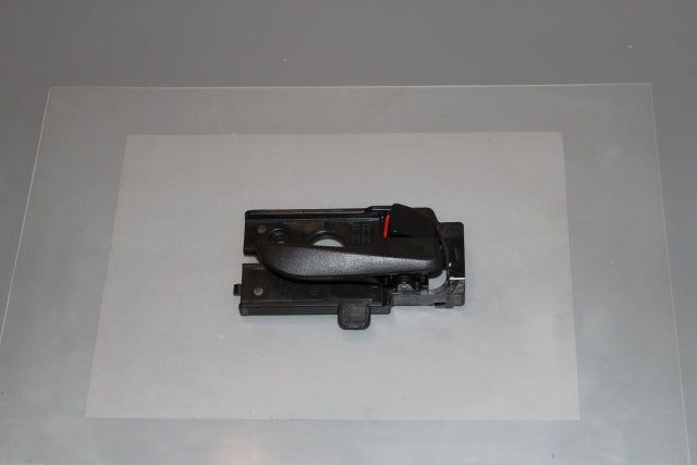 Hyundai i10 Door Handle Inner Front Drivers (2016)