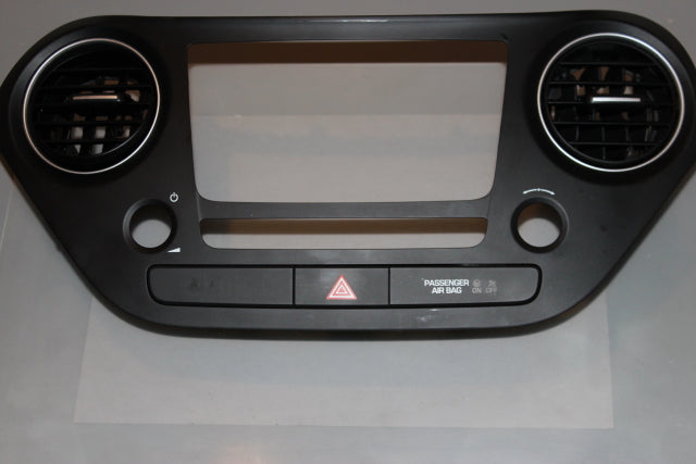 Hyundai i10 Dashboard Airvent Center (2016)