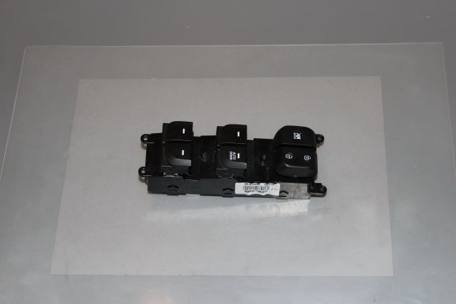 Hyundai i10 Window Switch Front Drivers Side (2016)