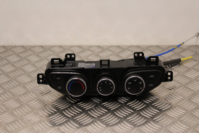 Hyundai i10 Heater Control Switch 