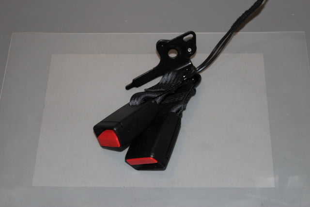 Renault Clio Seat Belt Buckle Lock Rear Drivers Side (2016)