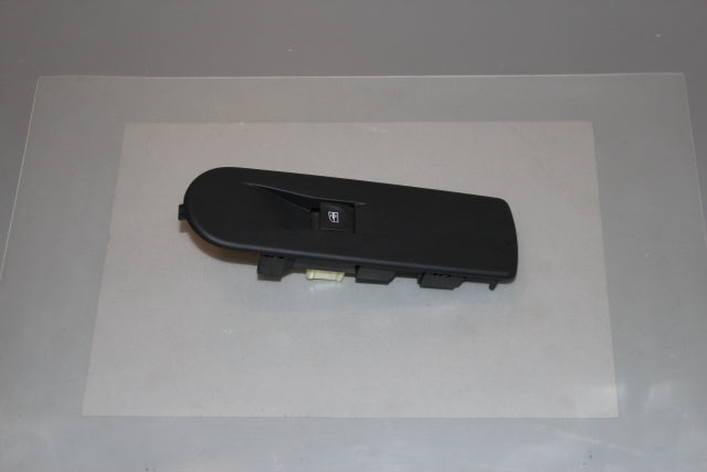 Renault Clio Window Switch Front Passengers Side (2016)