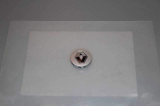 Renault Clio Wheel Centre Cap LR (2016)