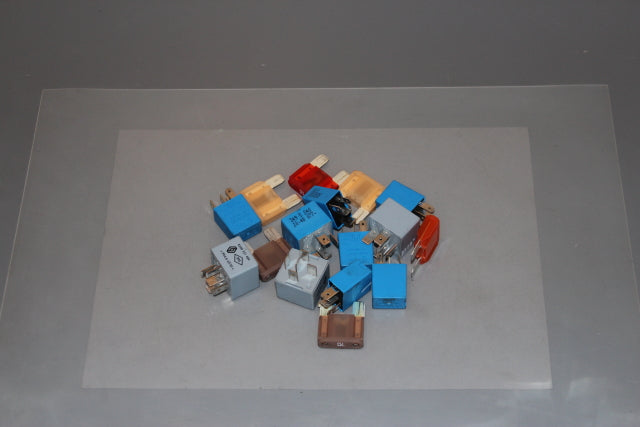 Renault Clio Relays and Fuses (2016)