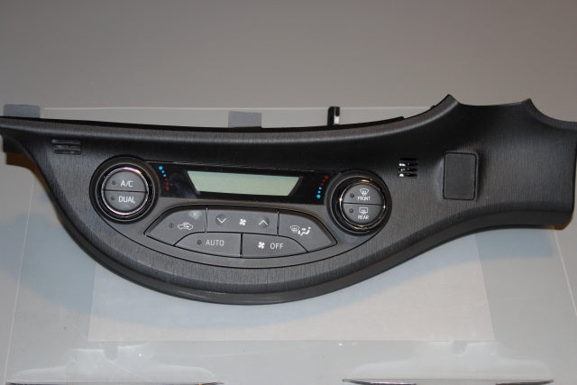 Toyota Yaris Heater Control Switch 