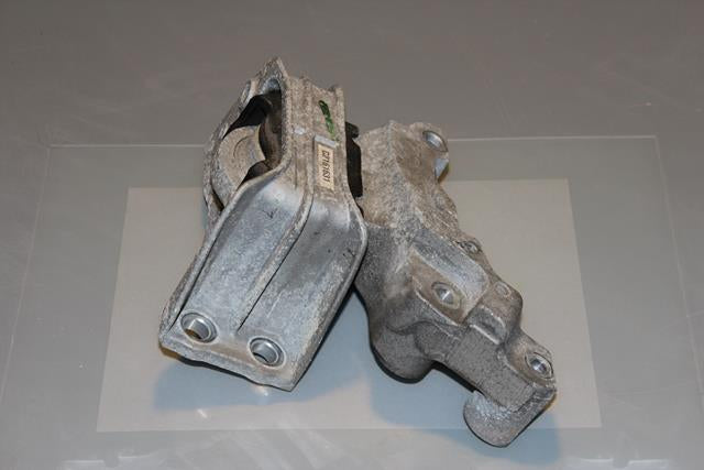Nissan Juke Engine Mounting Drivers Side 