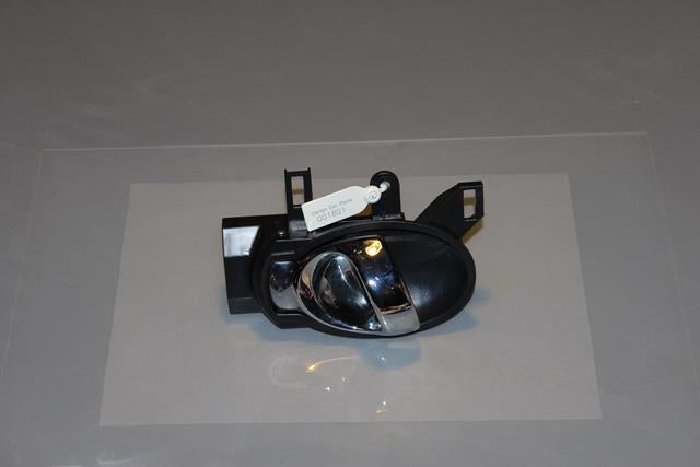 Nissan Juke Door Handle Inner Front Drivers 