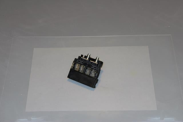 Nissan Juke Battery Fuse Board 