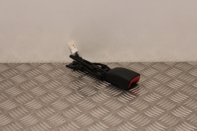 Toyota Auris Seat Belt Buckle Lock Front Drivers Side 
