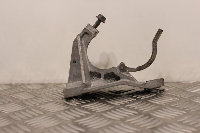Renault Megane Drive Shaft Drivers Side Centre Support Bracket 