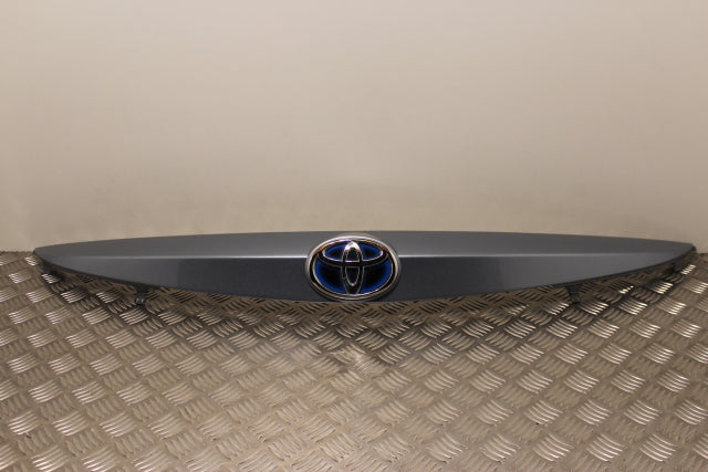 Toyota Auris Tailgate Boot Handle 