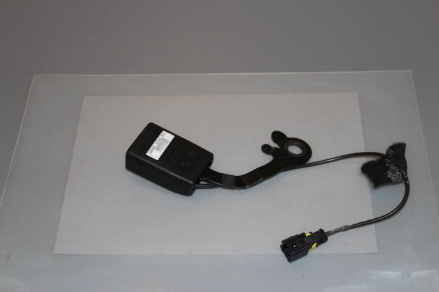 Citroen Picasso C4 Seat Belt Buckle Lock Centre Rear 