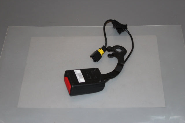 Citroen Picasso C4 Seat Belt Buckle Lock Rear Passengers Side (2015)