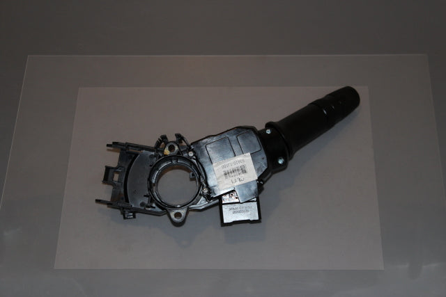 Hyundai i20 Column Switch Lights and Indicator (2008) - Part photo
