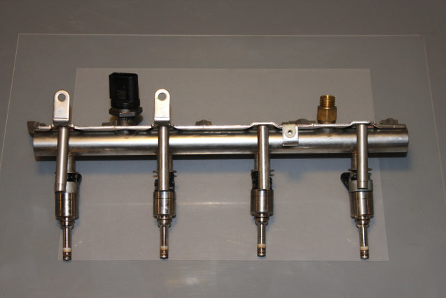 Volkswagen Passat Fuel Injector (2009)