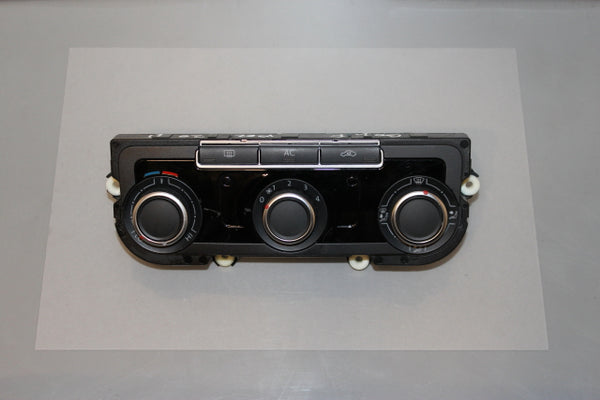 Volkswagen Golf Heater Control Switch (2011) - 1