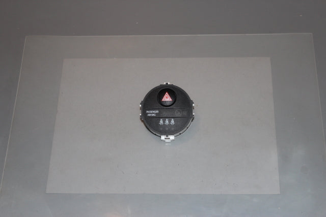 Toyota Yaris Hazard Switch (2012)
