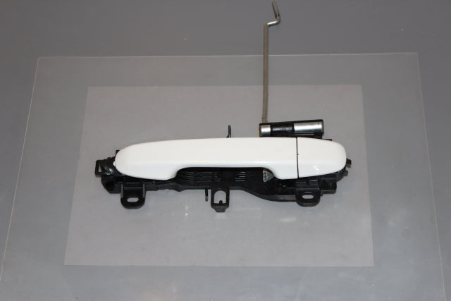 Toyota Yaris Door Handle Outer Front Passengers Side (2012)