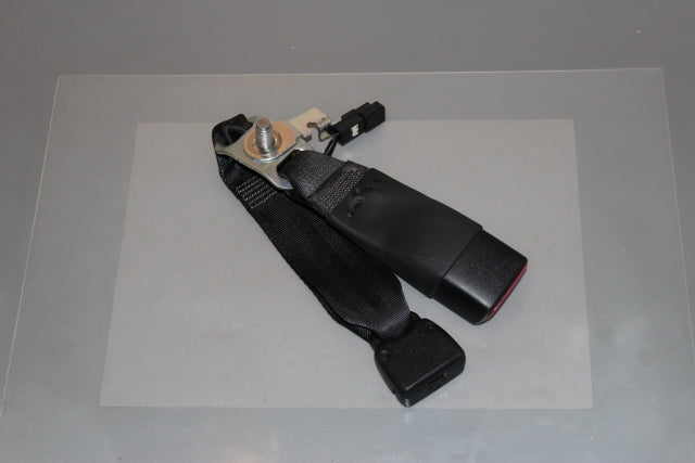 Toyota Yaris Seat Belt Buckle Lock Rear Drivers Side (2012)