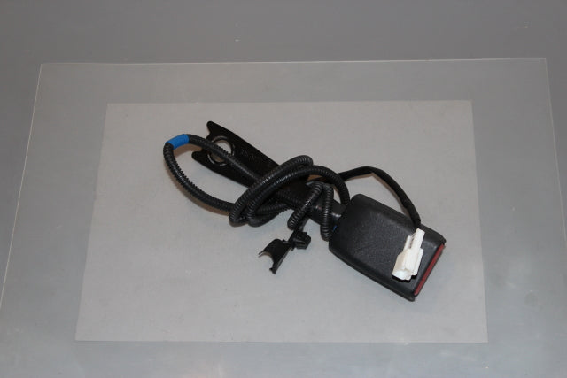 Toyota Yaris Seat Belt Buckle Lock Front Drivers Side (2012)