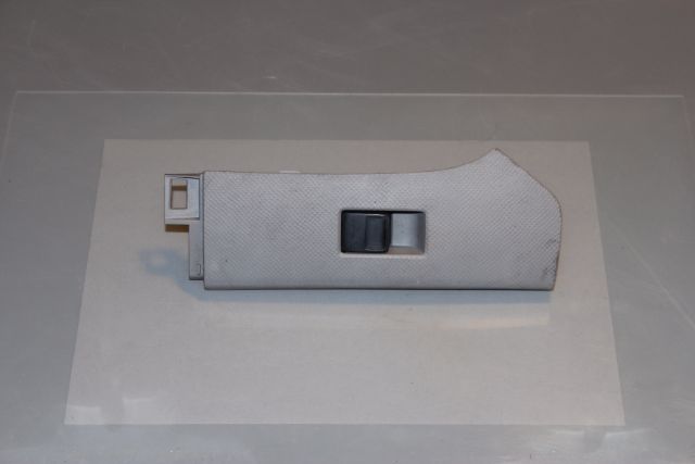 Toyota Yaris Window Switch Front Passengers Side 