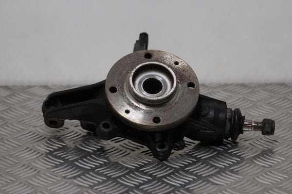 Citroen C4 Stub Axle with Hub and Bearing Front Passengers Side (2009) - 1