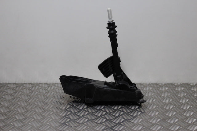 Nissan Qashqai Gear Stick 