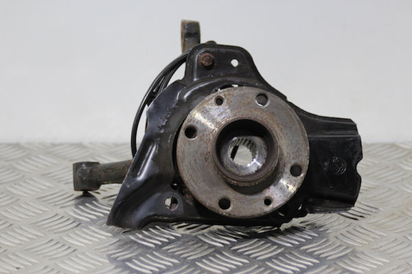 Fiat Punto Stub Axle with Hub and Bearing Front Passengers Side (2005) - 1